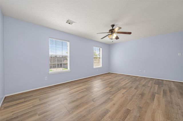 19215 Hikers Trail Drive, Humble, TX 77346