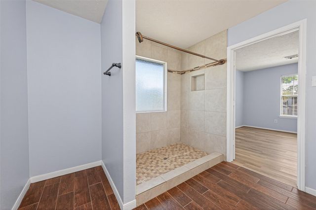 19215 Hikers Trail Drive, Humble, TX 77346