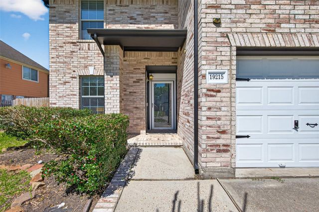 19215 Hikers Trail Drive, Humble, TX 77346