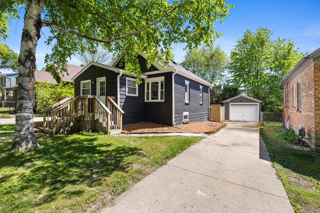 606 94th PLACE, Milwaukee, WI 53214