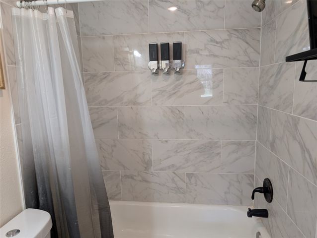 1502 E Highland Avenue, Comanche, TX 76442