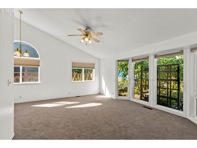 3457 MAHLON Ave, Eugene, OR 97401
