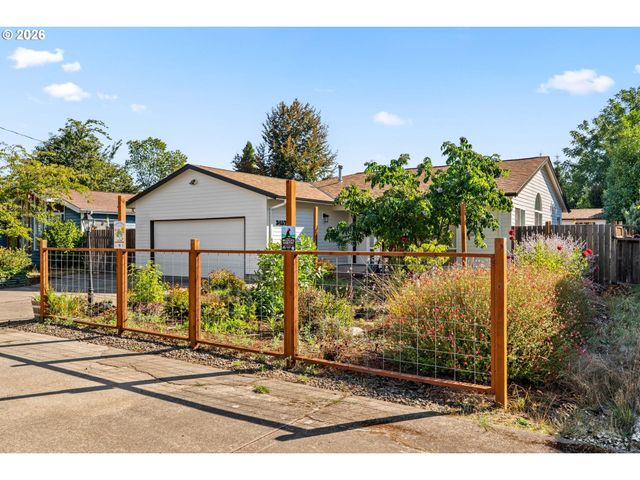 3457 MAHLON Ave, Eugene, OR 97401