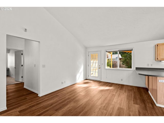 3457 MAHLON Ave, Eugene, OR 97401