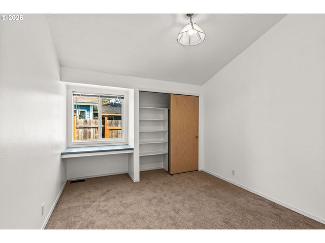 3457 MAHLON Ave, Eugene, OR 97401