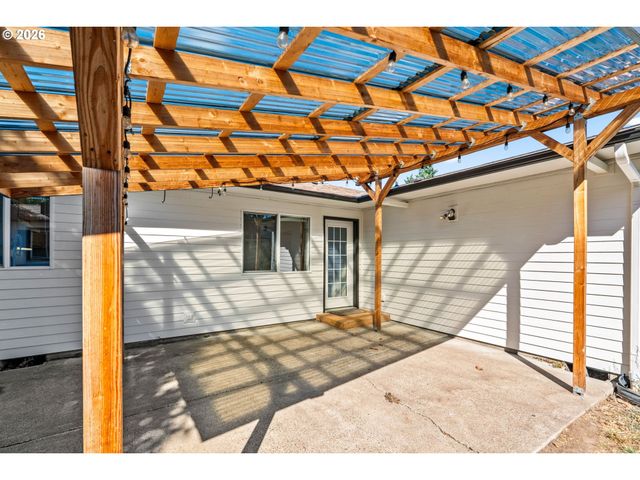 3457 MAHLON Ave, Eugene, OR 97401