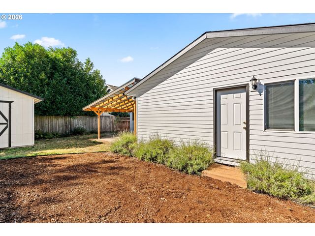 3457 MAHLON Ave, Eugene, OR 97401