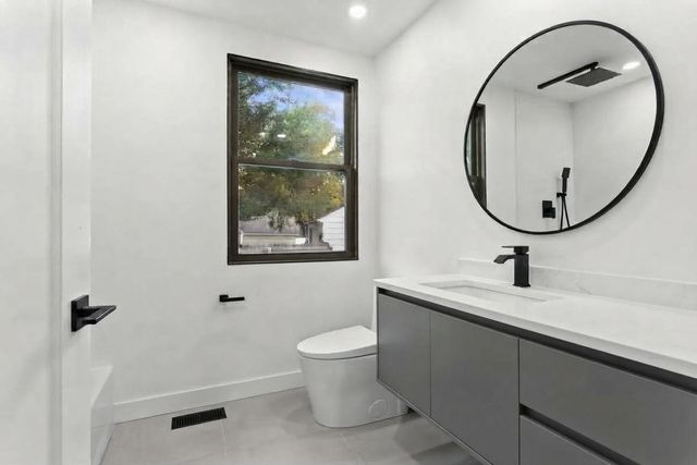 3225 Florida Avenue S, Saint Louis Park, MN 55426