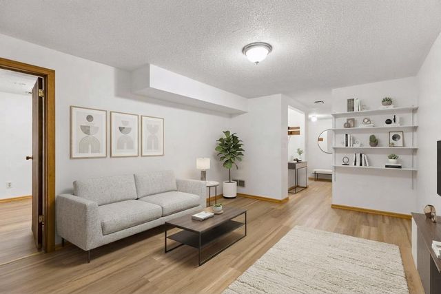 3225 Florida Avenue S, Saint Louis Park, MN 55426