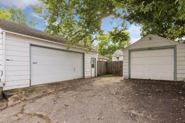 3225 Florida Avenue S, Saint Louis Park, MN 55426
