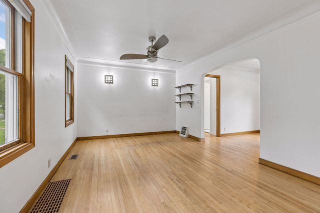 3225 Florida Avenue S, Saint Louis Park, MN 55426