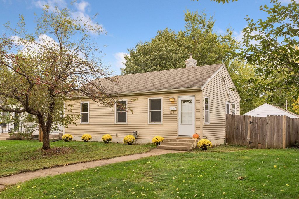 3225 Florida Avenue S, Saint Louis Park, MN 55426