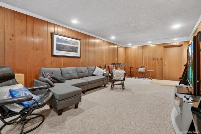 5 River Road, Suffern, NY 10901