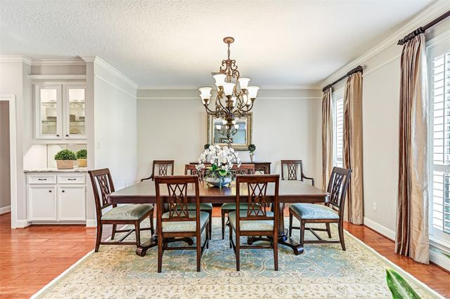 1904 Candlelight Court, Friendswood, TX 77546