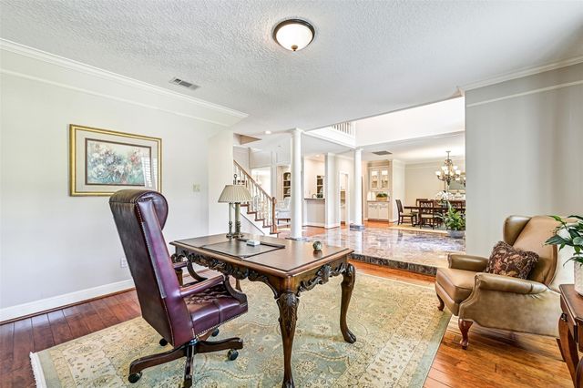 1904 Candlelight Court, Friendswood, TX 77546