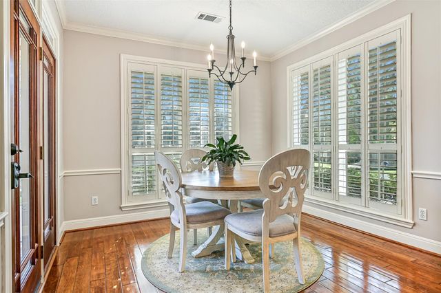 1904 Candlelight Court, Friendswood, TX 77546
