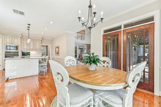 1904 Candlelight Court, Friendswood, TX 77546