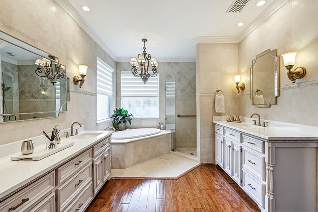 1904 Candlelight Court, Friendswood, TX 77546