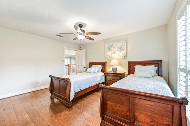 1904 Candlelight Court, Friendswood, TX 77546