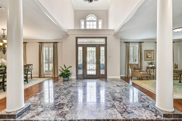 1904 Candlelight Court, Friendswood, TX 77546