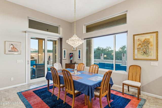 2304 E Madera Plateau Drive, Green Valley, AZ 85614