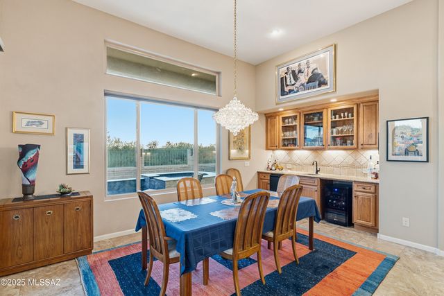 2304 E Madera Plateau Drive, Green Valley, AZ 85614