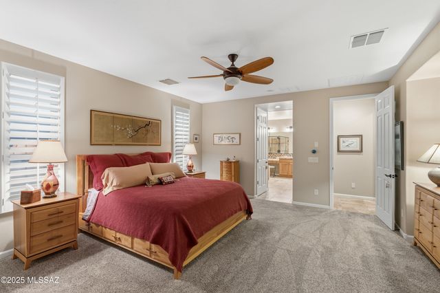 2304 E Madera Plateau Drive, Green Valley, AZ 85614