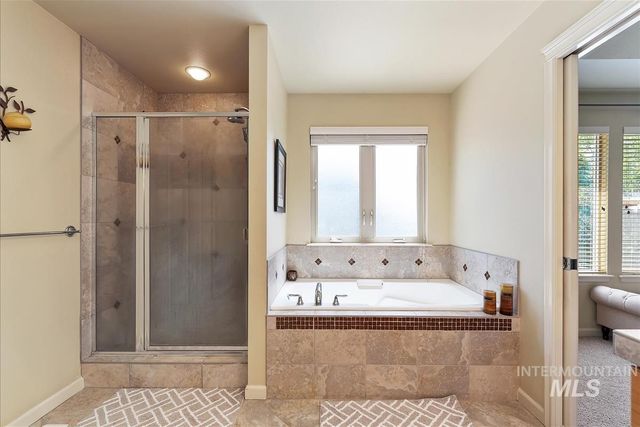 1083 E Legacy View Dr, Meridian, ID 83646