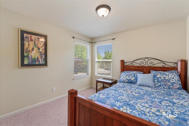 1083 E Legacy View Dr, Meridian, ID 83646
