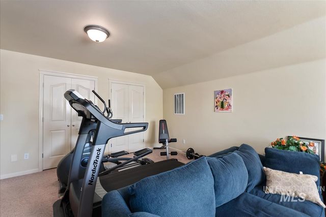 1083 E Legacy View Dr, Meridian, ID 83646