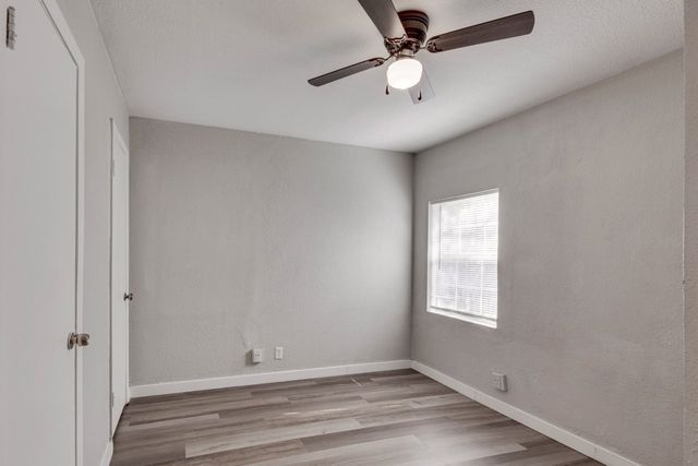 1657 Cottonwood Street, Grand Prairie, TX 75050