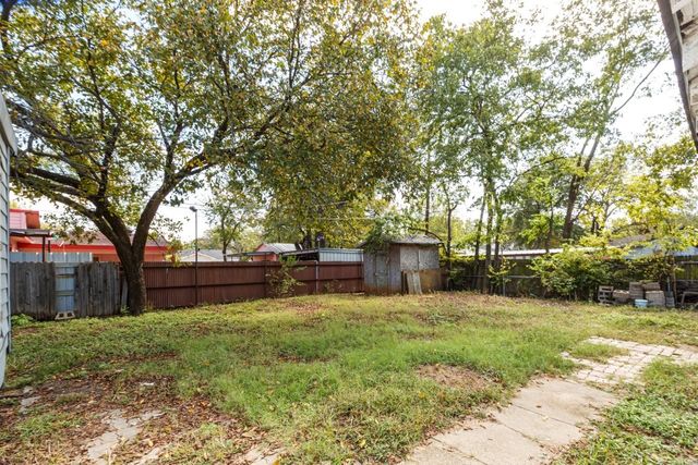 1657 Cottonwood Street, Grand Prairie, TX 75050