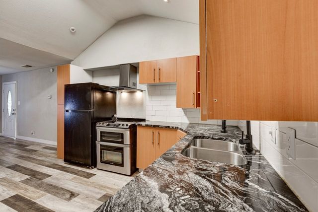 1657 Cottonwood Street, Grand Prairie, TX 75050