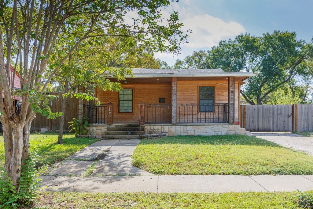 1657 Cottonwood Street, Grand Prairie, TX 75050