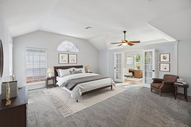 1088 W Winding Creek Drive, Grapevine, TX 76051