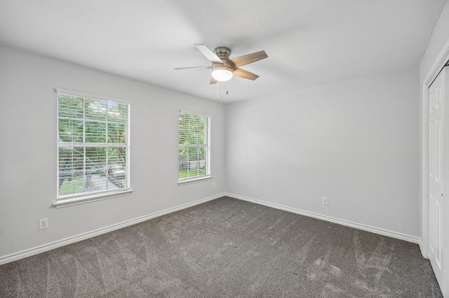 1088 W Winding Creek Drive, Grapevine, TX 76051