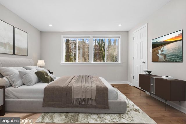 7941 TYSON OAKS CIR, Vienna, VA 22182