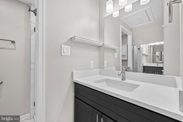 7941 TYSON OAKS CIR, Vienna, VA 22182