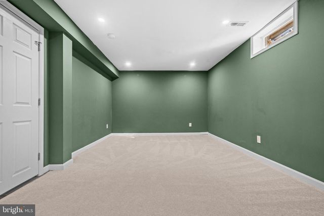 7941 TYSON OAKS CIR, Vienna, VA 22182