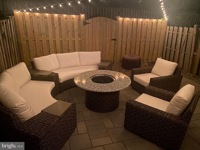 7941 TYSON OAKS CIR, Vienna, VA 22182