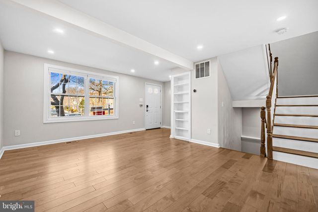 7941 TYSON OAKS CIR, Vienna, VA 22182