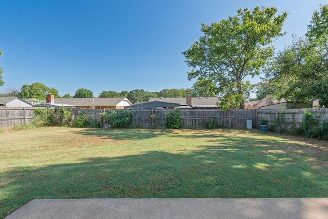 14 Arapaho Drive, Shawnee, OK 74801