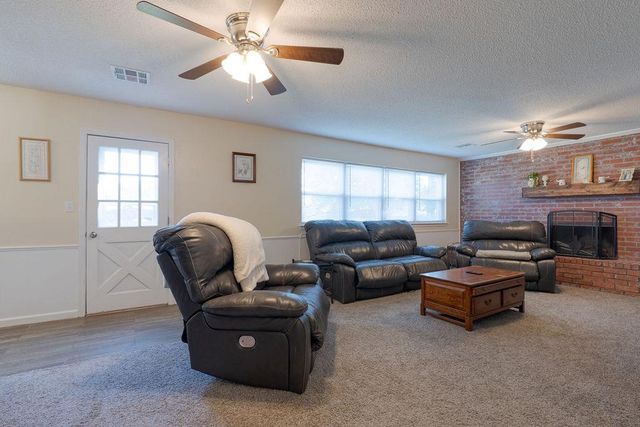 14 Arapaho Drive, Shawnee, OK 74801