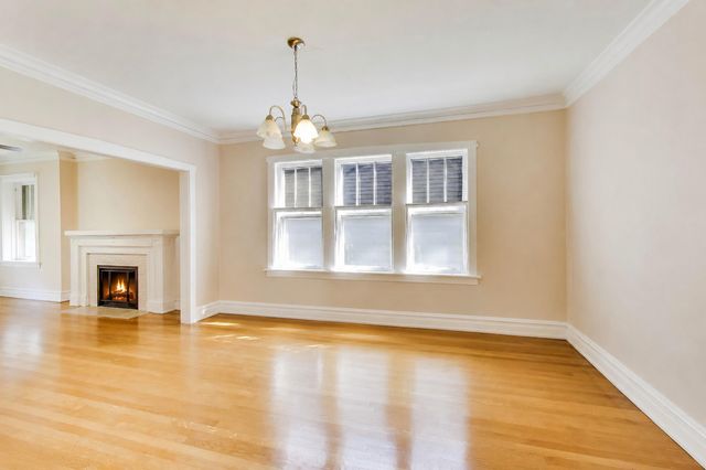 4252 N Whipple Street, Chicago, IL 60618