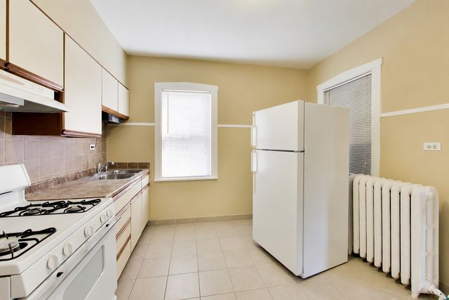 4252 N Whipple Street, Chicago, IL 60618