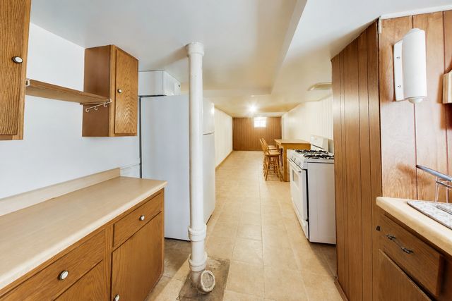 4252 N Whipple Street, Chicago, IL 60618