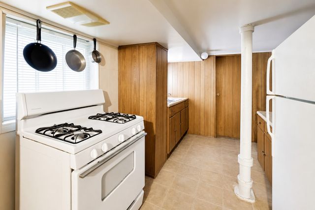 4252 N Whipple Street, Chicago, IL 60618