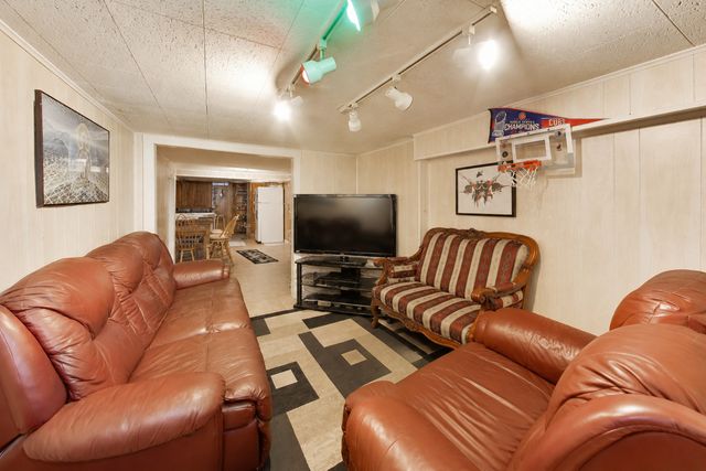 4252 N Whipple Street, Chicago, IL 60618