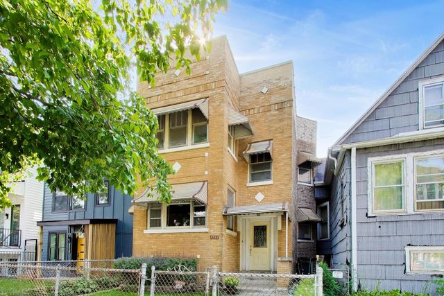 4252 N Whipple Street, Chicago, IL 60618