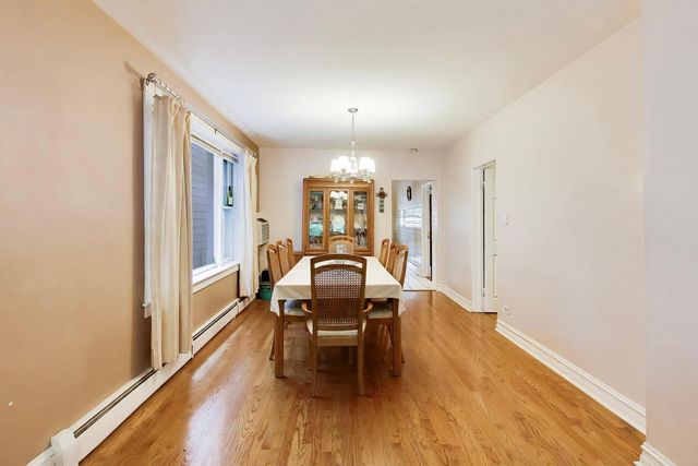 4252 N Whipple Street, Chicago, IL 60618
